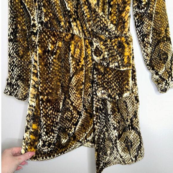 Retrofete NWT Eleanor Velvet Mini Dress in Gold Snake Size XS Black Animal Print - Picture 6 of 10